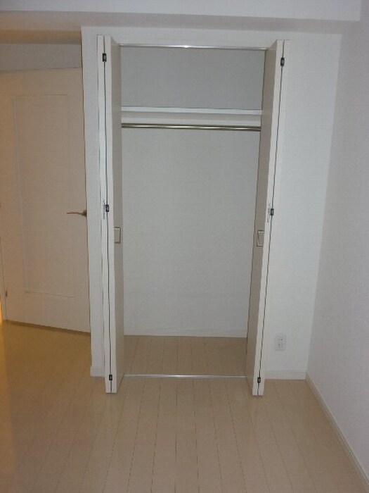 物件内観写真15　(収納)