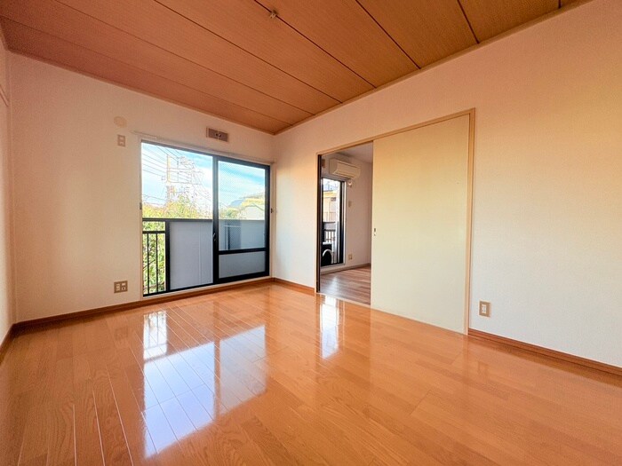 物件内観写真8　(居室)