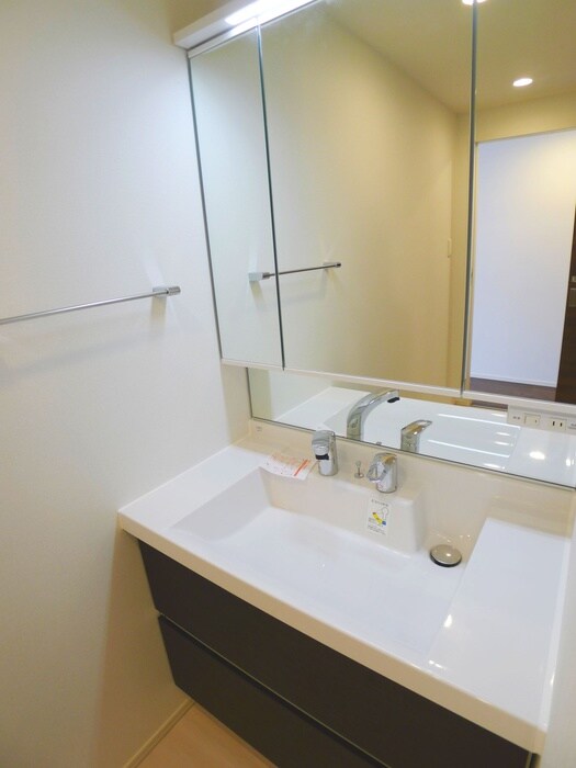 物件内観写真10　(洗面)