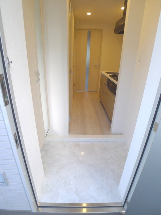 物件内観写真7　(玄関)