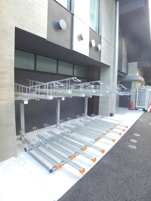 物件外観写真5　(駐輪場)