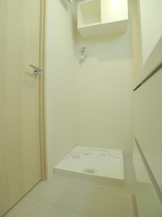 物件内観写真14　(洗濯機置場)