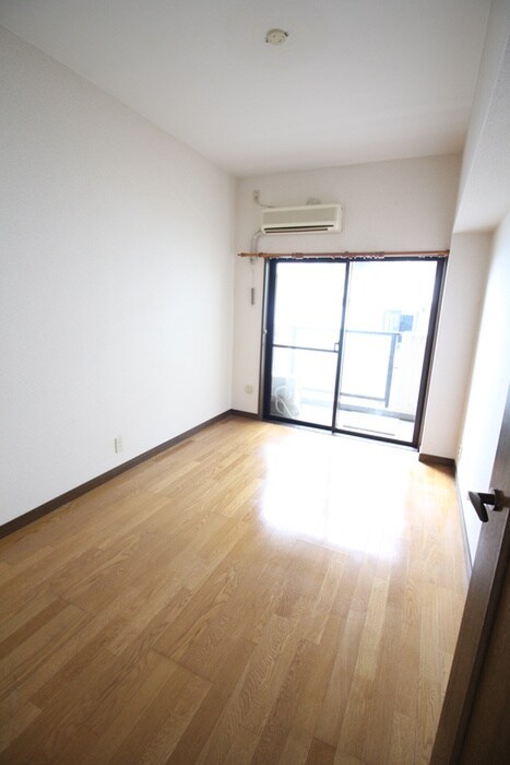 物件内観写真5　(居室)