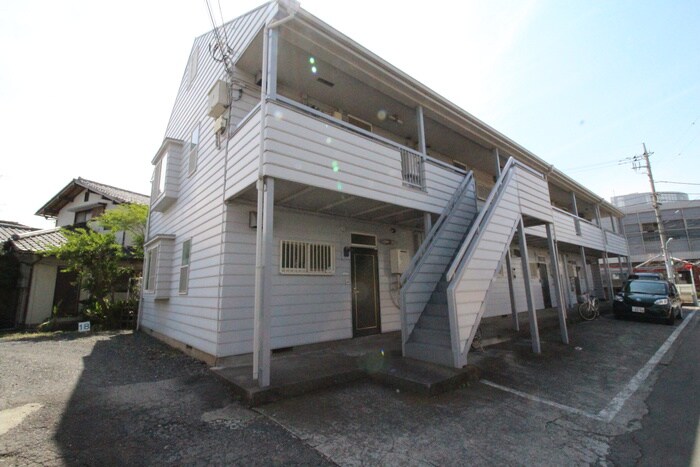 物件外観写真5　(エントランス部分)