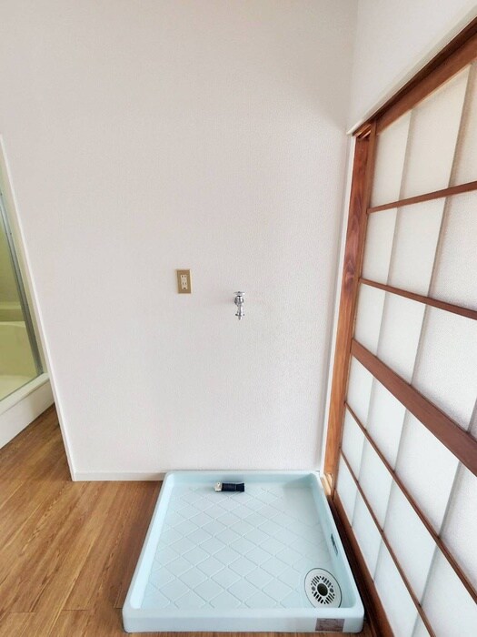 物件内観写真15　(洗濯機置場)