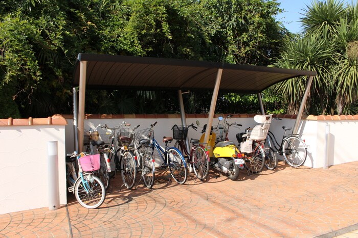 物件外観写真3　(駐輪場)