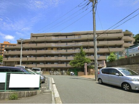 ﾚｯｸｽ西寺尾ｶﾞ-ﾃﾞﾝﾋﾙｽﾞ（１０１）外観写真