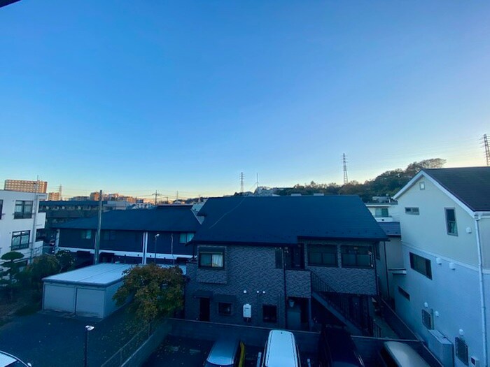 物件内観写真16　(室内からの展望)