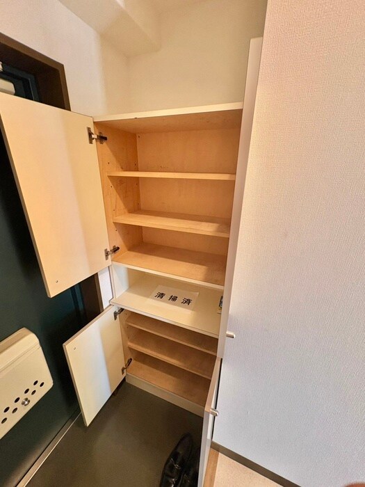 物件内観写真14　(靴箱)