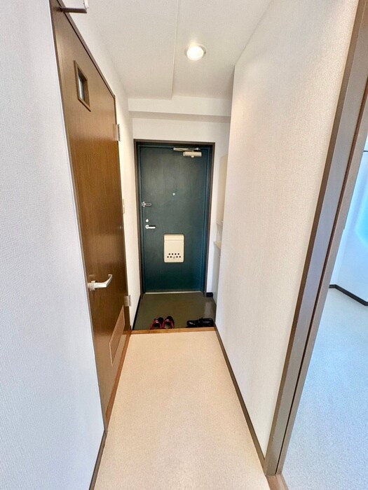 物件内観写真17　(廊下)