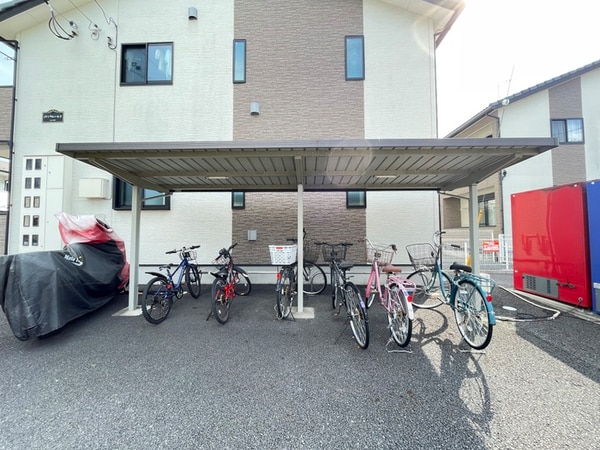 駐輪場