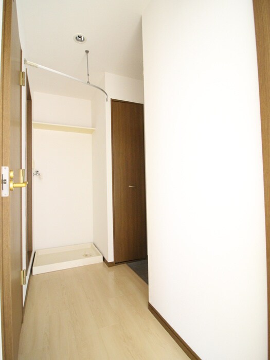 物件内観写真18　(廊下)