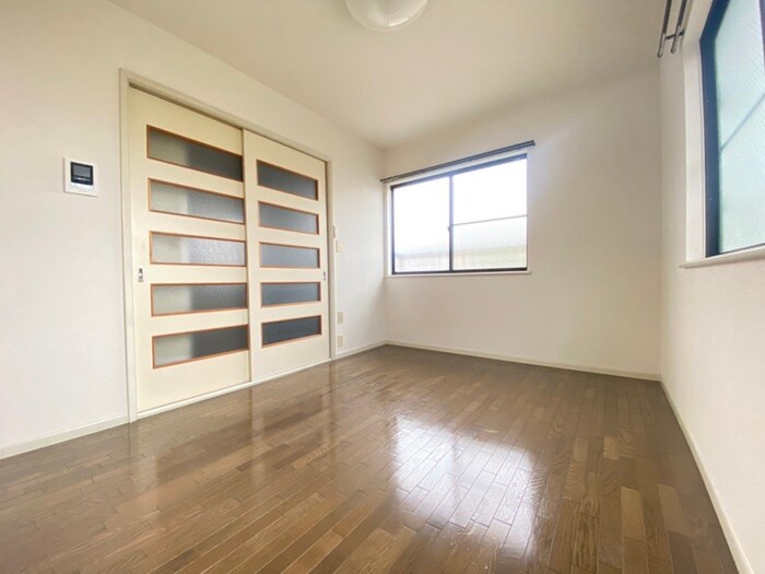 物件内観写真8　(居室)