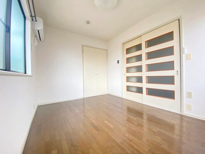 物件内観写真9　(居室)