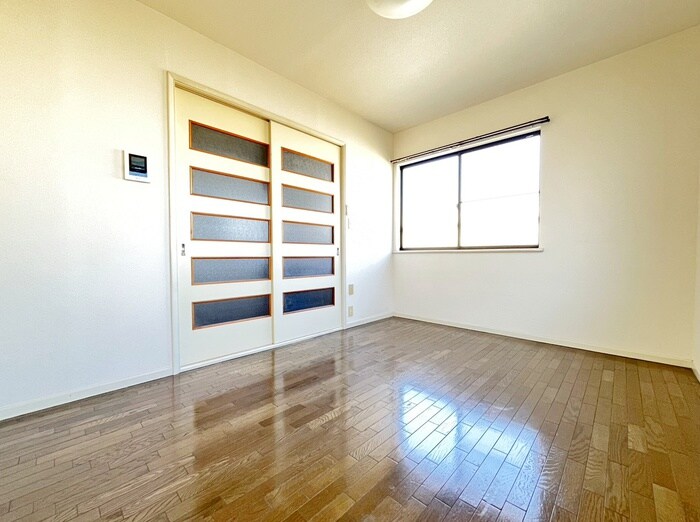 物件内観写真9　(居室)