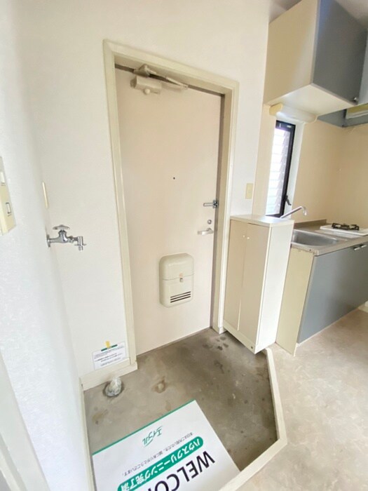 物件内観写真14　(玄関)