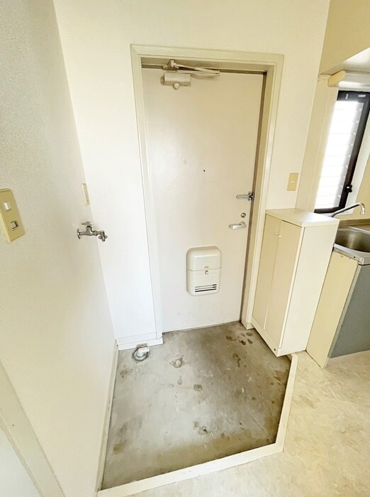 物件内観写真14　(玄関)