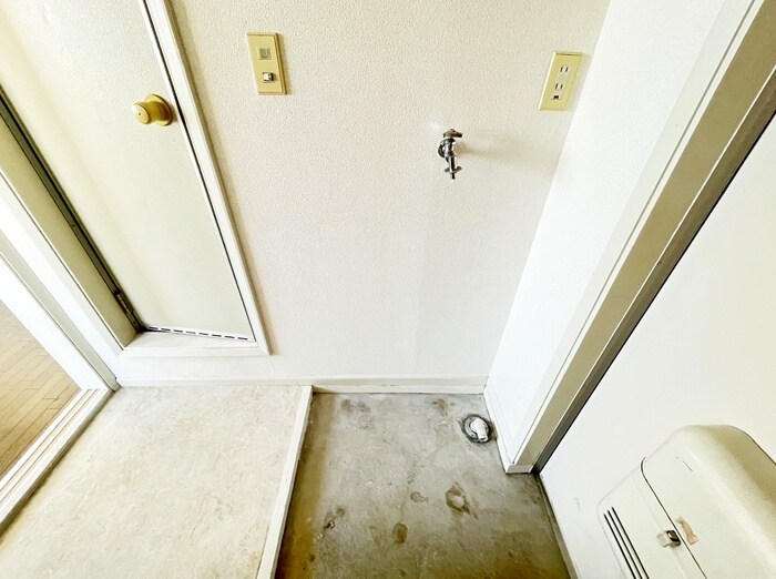 物件内観写真19　(洗濯機置場)