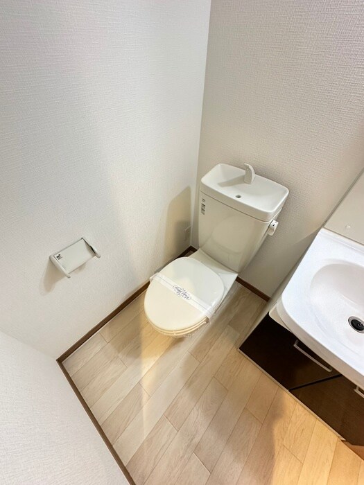 物件内観写真5　(トイレ)