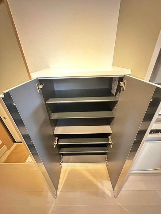 物件内観写真7　(靴箱)