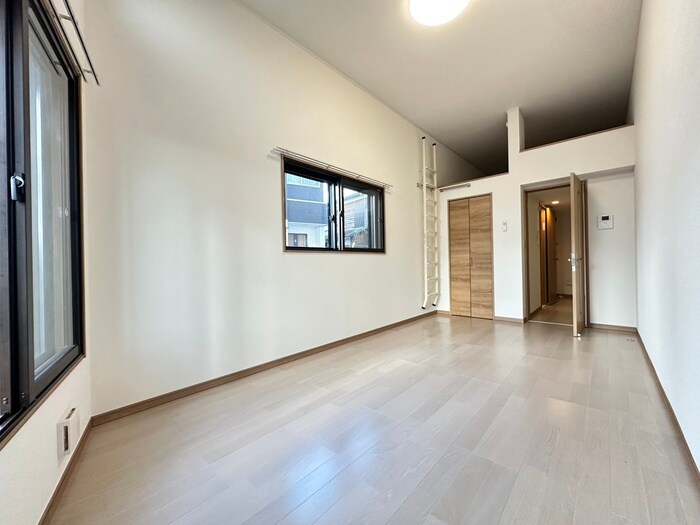 物件内観写真12　(居室)