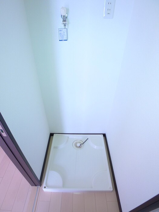 物件内観写真15　(洗濯機置場)