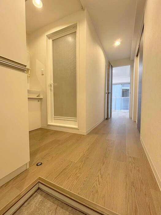 物件内観写真14　(廊下)