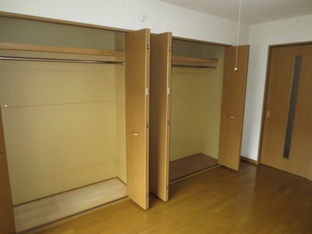 物件内観写真9　(収納)