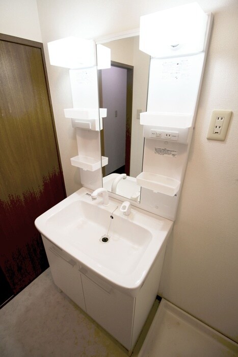 物件内観写真12　(洗面)