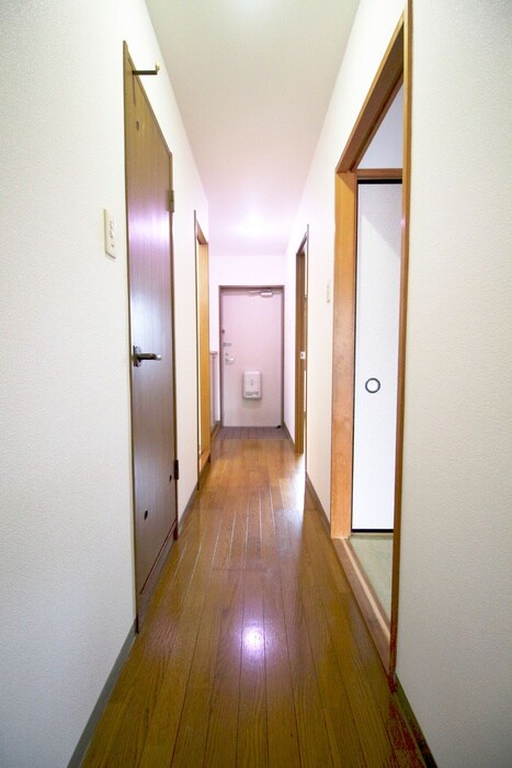 物件内観写真15　(廊下)