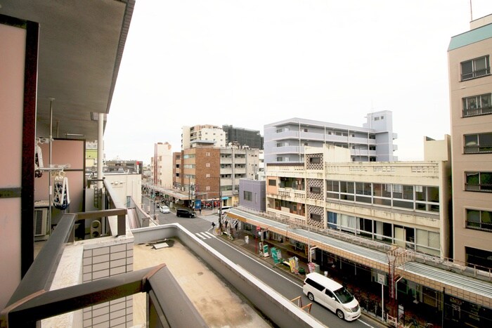 物件内観写真22　(室内からの展望)