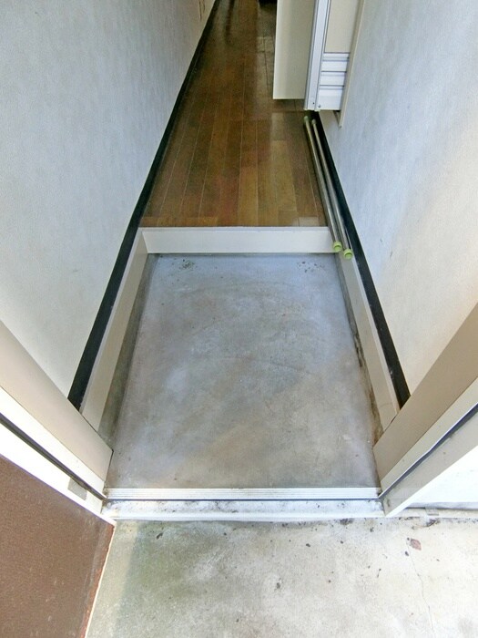 物件内観写真15　(玄関)
