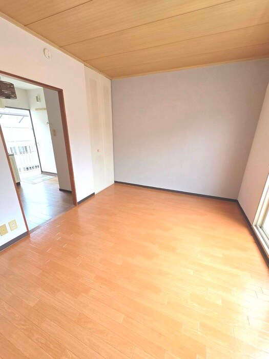 物件内観写真10　(居室)