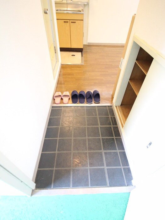 物件内観写真15　(玄関)