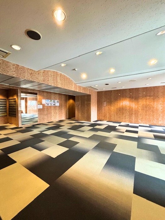 エンゼルイン大森（２０５）のエントランス部分