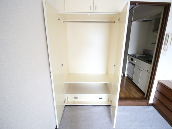物件内観写真12　(収納)