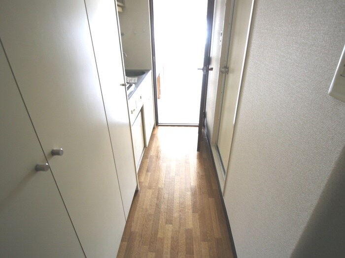 物件内観写真15　(廊下)