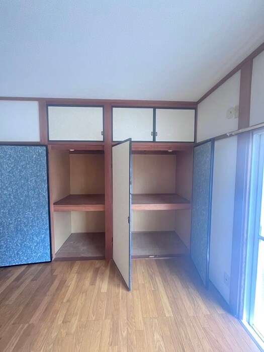 物件内観写真12　(収納)