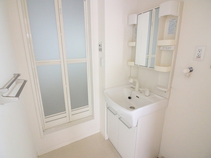 物件内観写真9　(洗面)