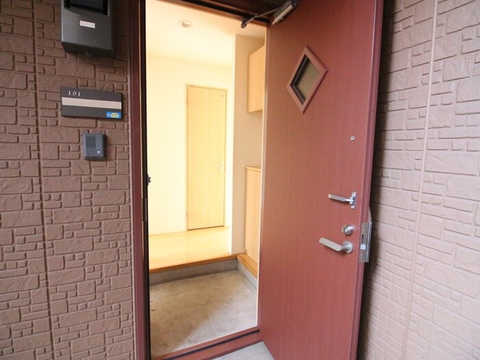 物件内観写真15　(玄関)
