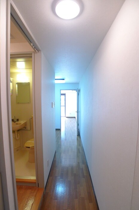 物件内観写真15　(廊下)