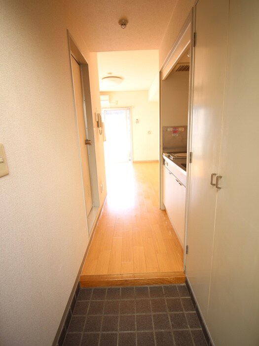 物件内観写真22　(玄関)