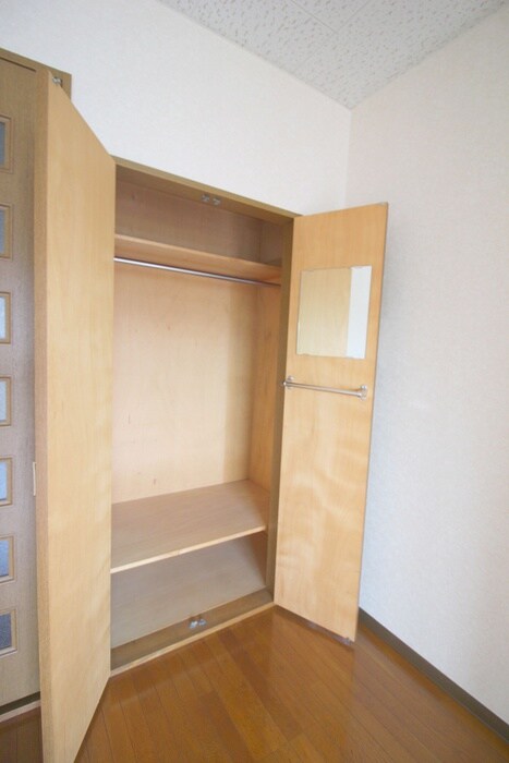 物件内観写真5　(収納)