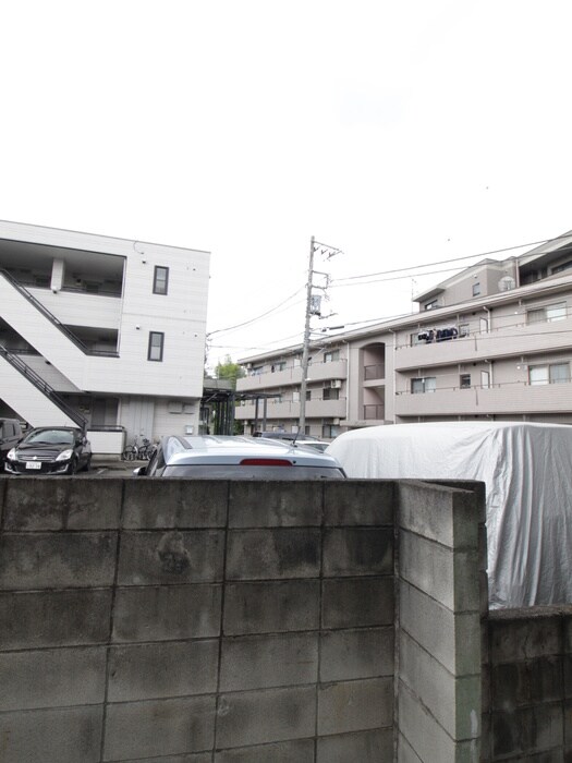 物件内観写真16　(室内からの展望)