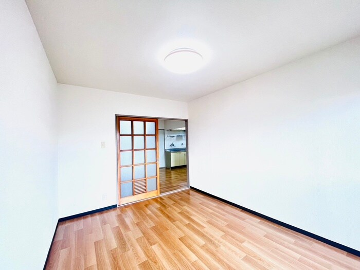 物件内観写真9　(居室)