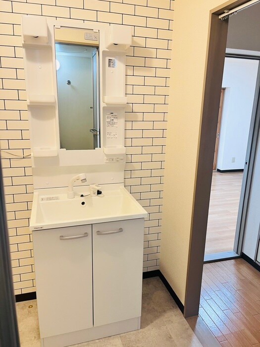 物件内観写真13　(洗面)