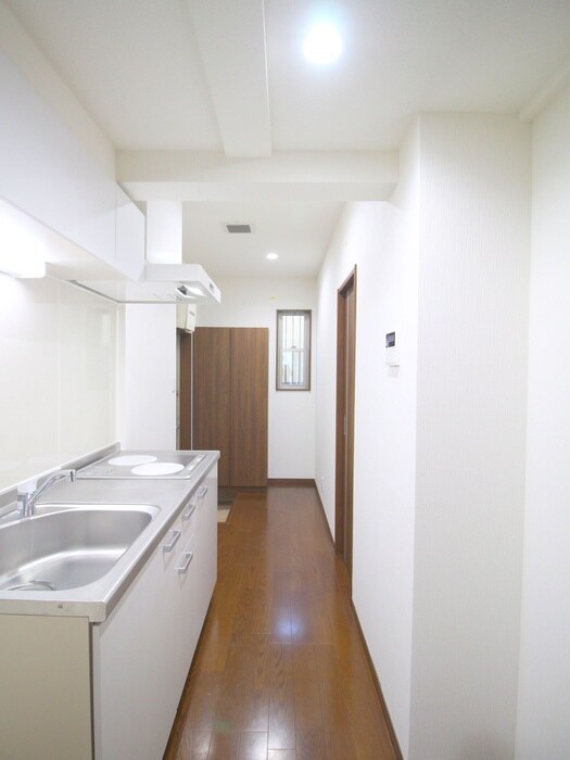 物件内観写真17　(廊下)