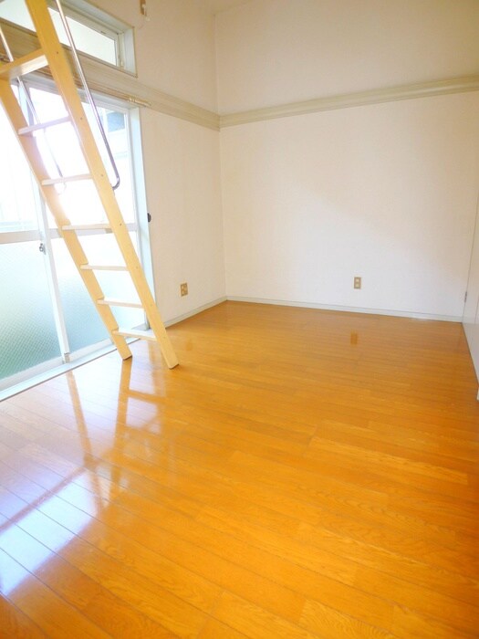 物件内観写真6　(居室)