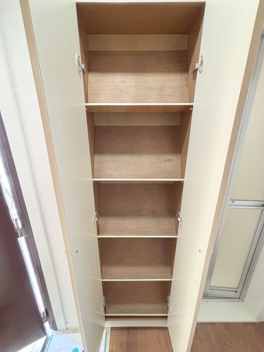 物件内観写真13　(靴箱)