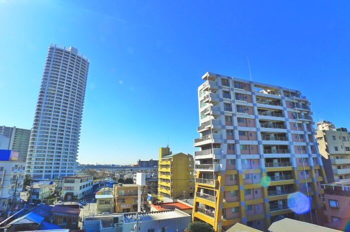 物件内観写真16　(室内からの展望)